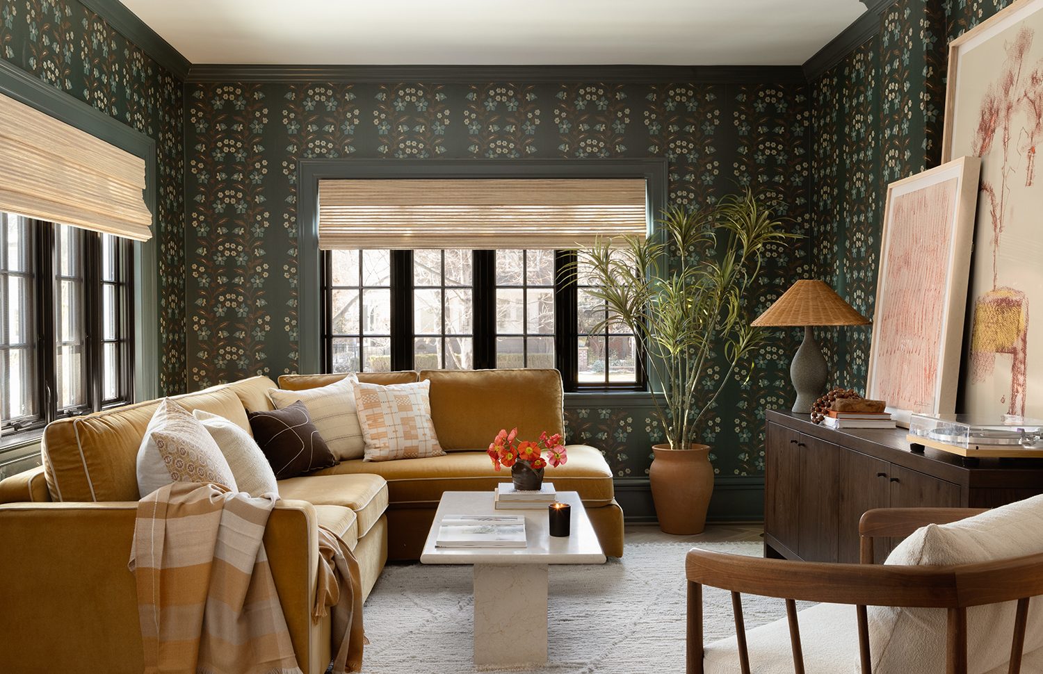 لطف رنگ و پارچه لطف رنگ و پارچه